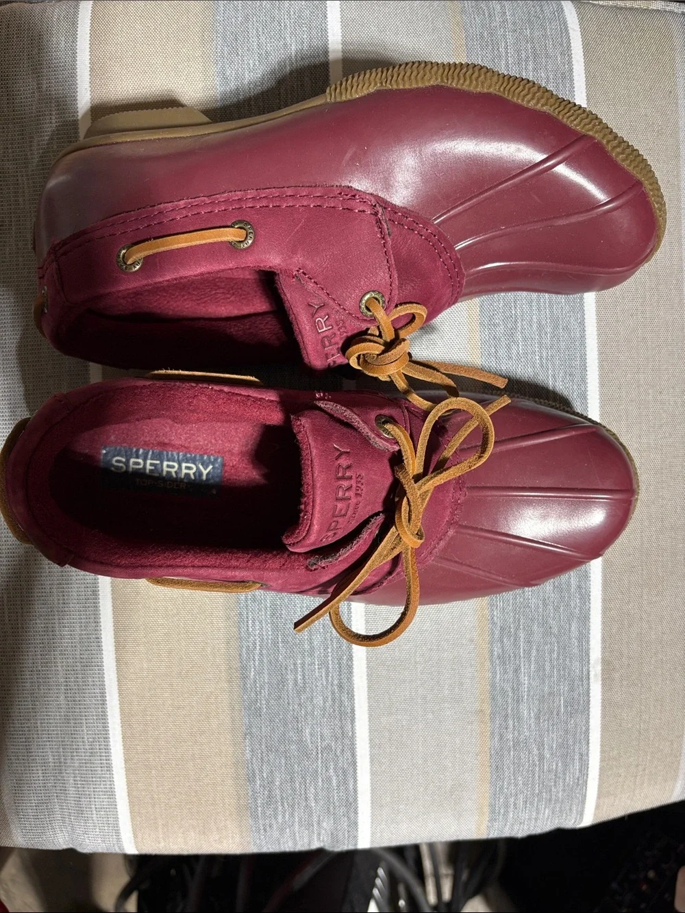 Sperry Women's Maroon Lace-Up Duck Boots with Tan Laces
